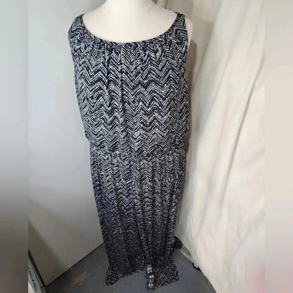 CJ Banks Black White Design Jump Suite Plus Size 3X